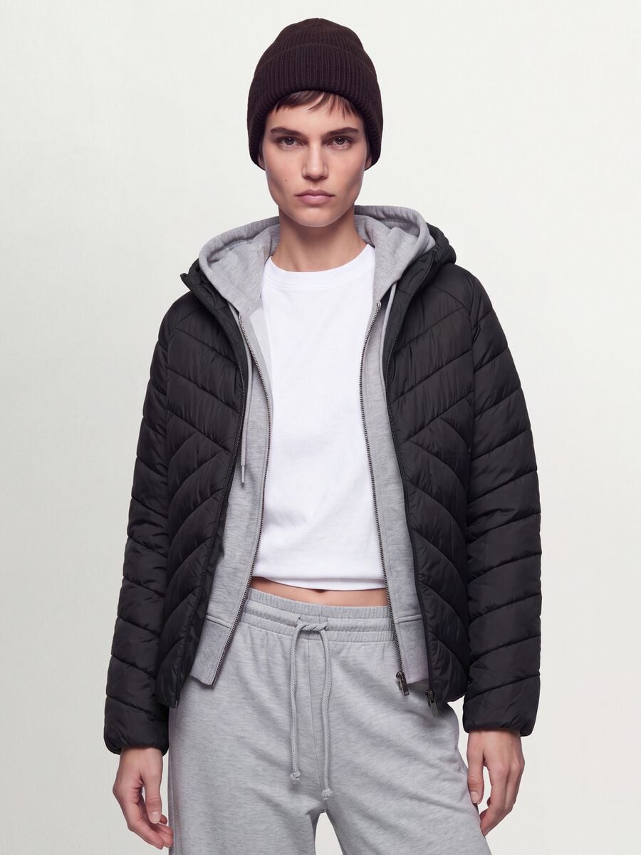 Giacca Ultralight nera trapuntata con cappuccio e zip_1