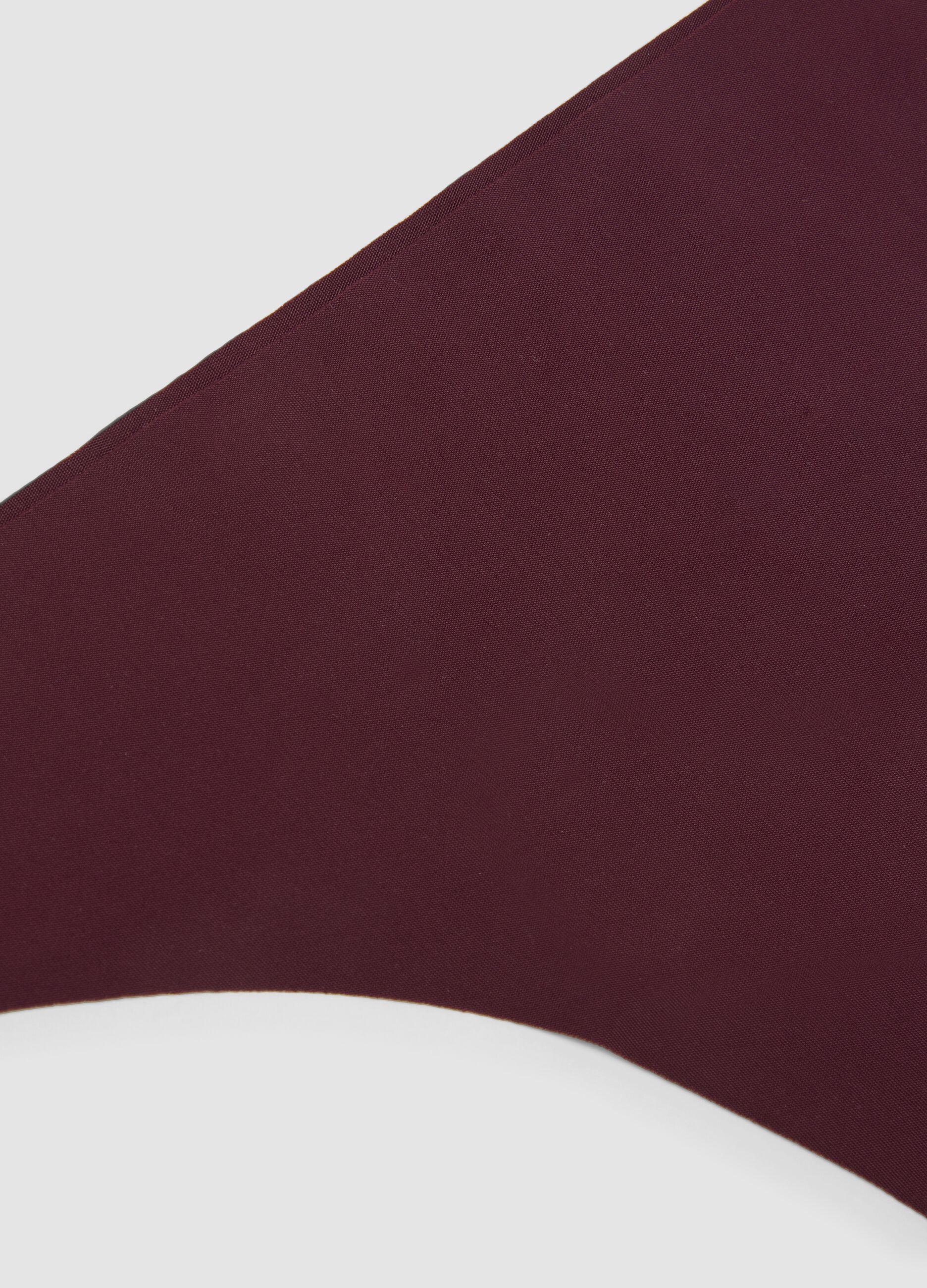 Slip brasiliana viola in tessuto elasticizzato