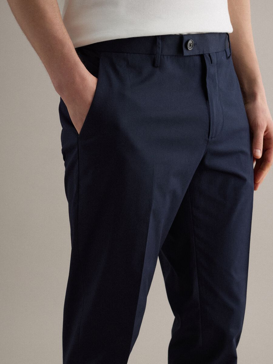 Pantaloni in cotone elasticizzato blu regular fit_4