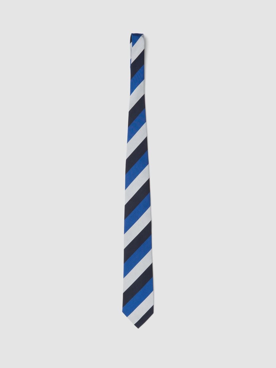 Cravatta blu in pura seta a righe diagonali_0