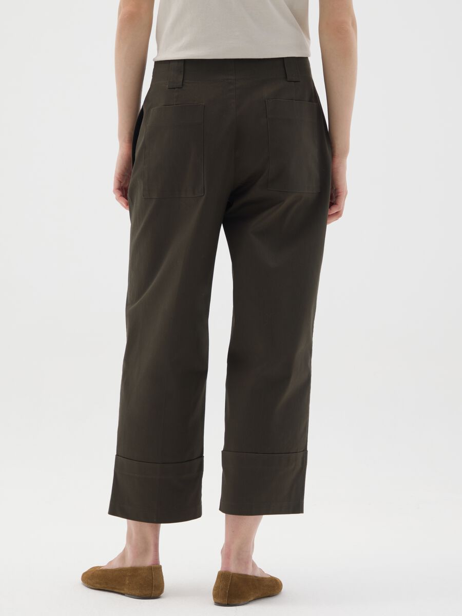 Brown regular fit stretch cotton trousers_2