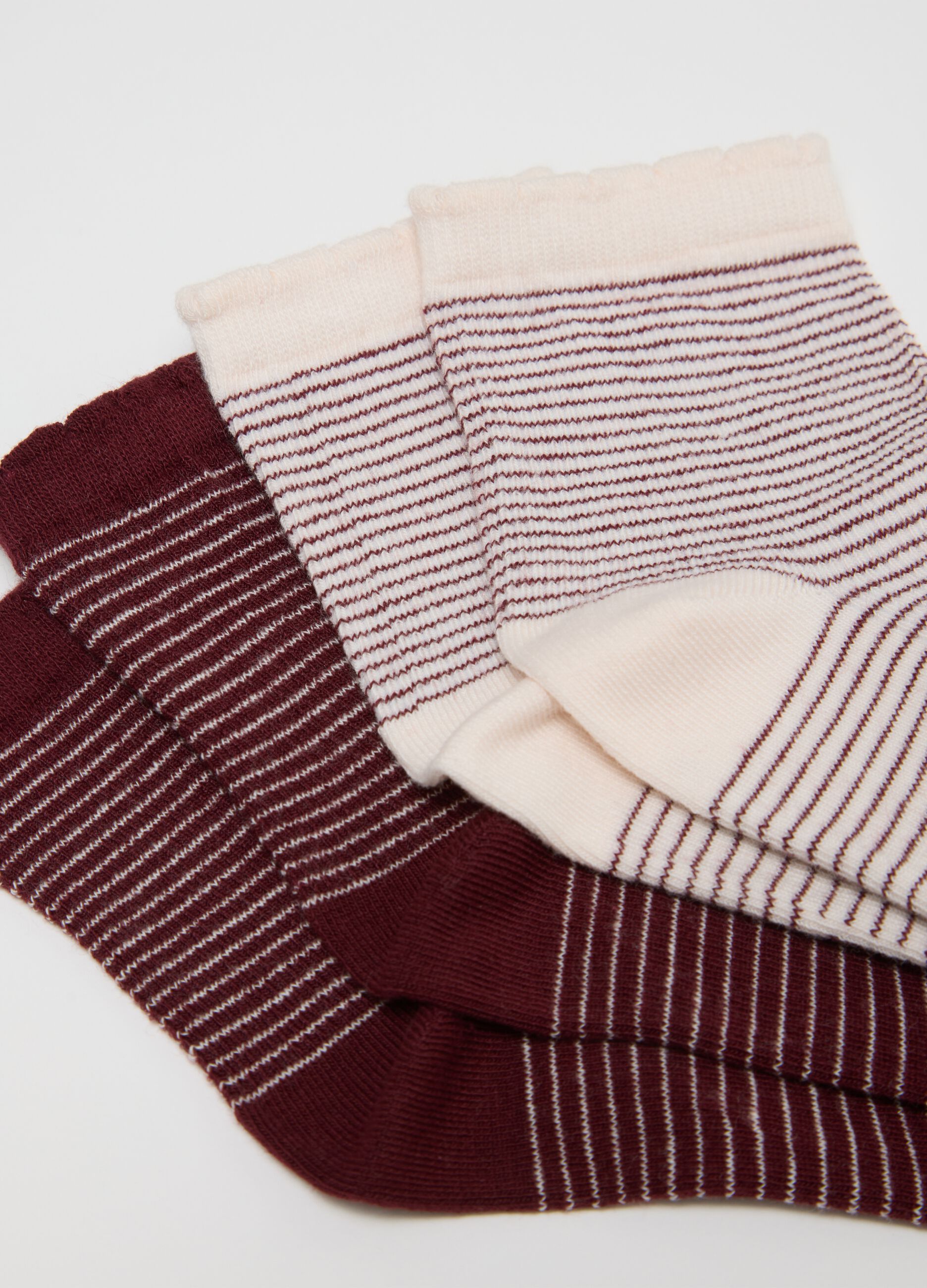 Girls' cotton blend mixed colour short socks tripack