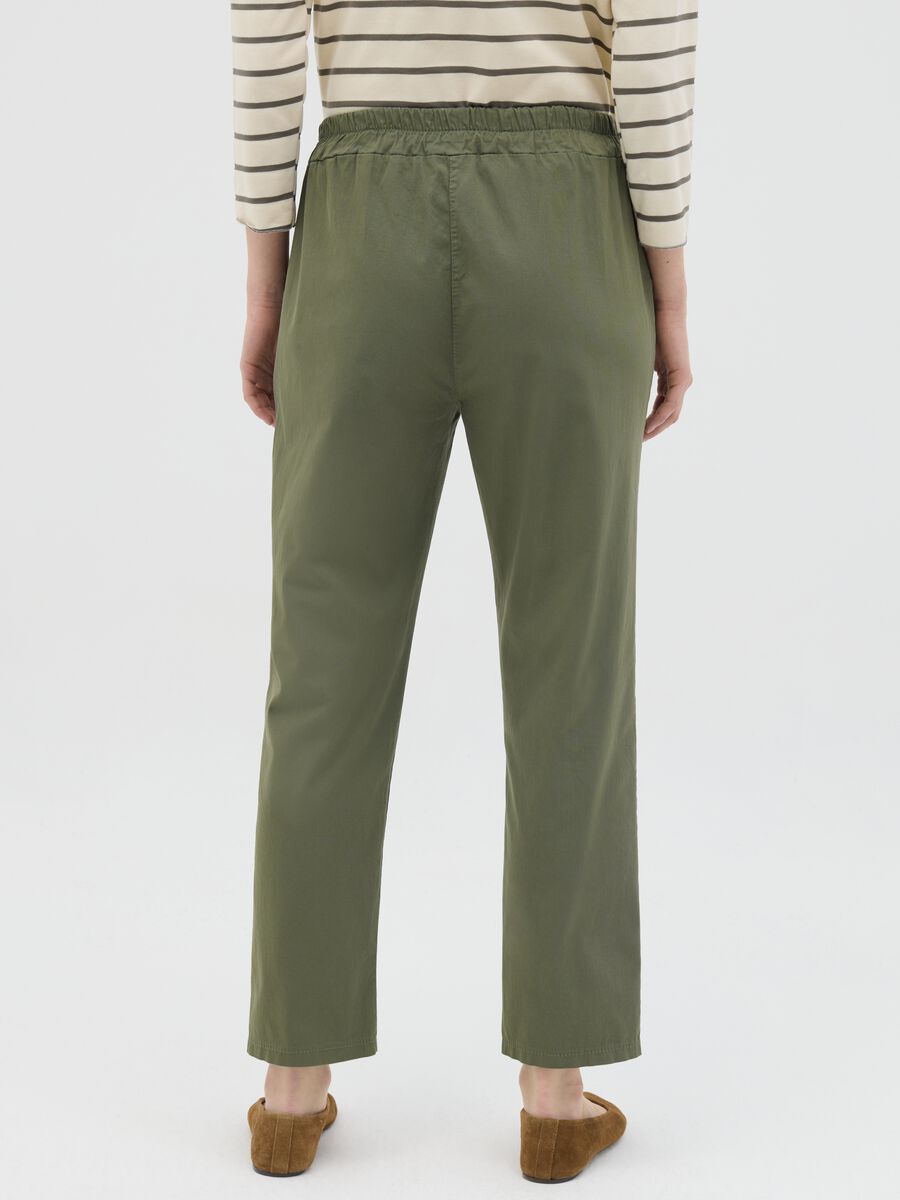 Green cigarette trousers with elastic waistband_3