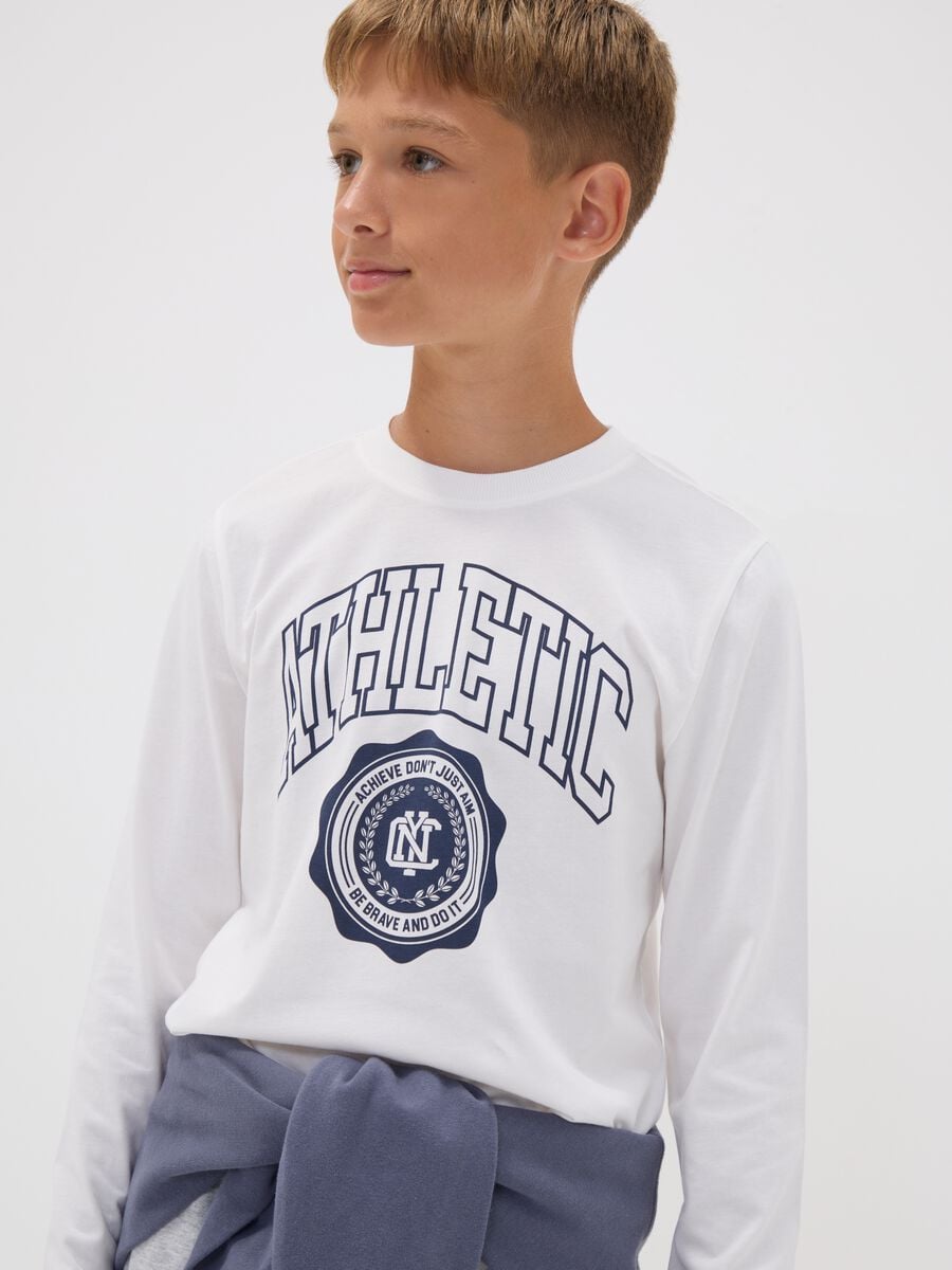 T-shirt bianca in puro cotone organico con stampa grafica per ragazzo_0