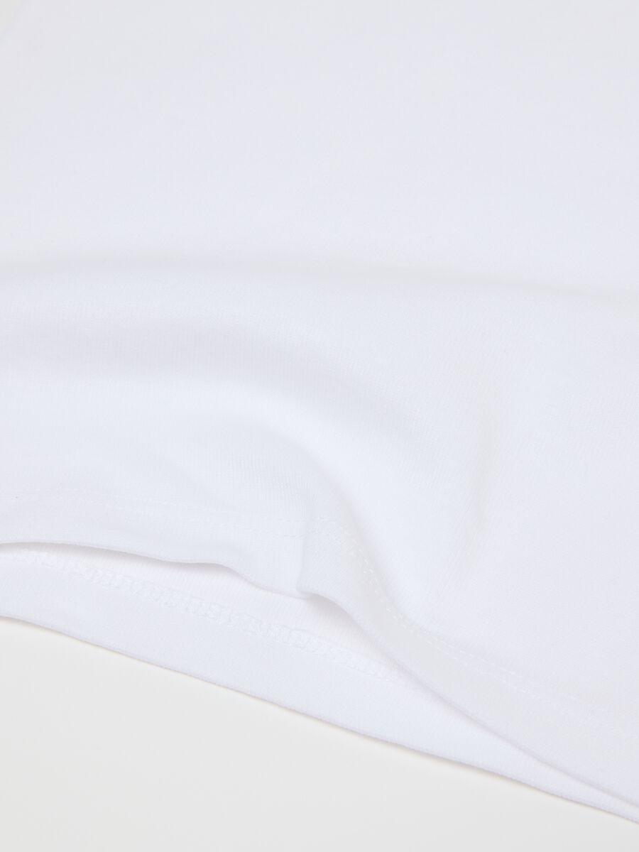 Twin pack of white cotton vests for girls in regular fit_3