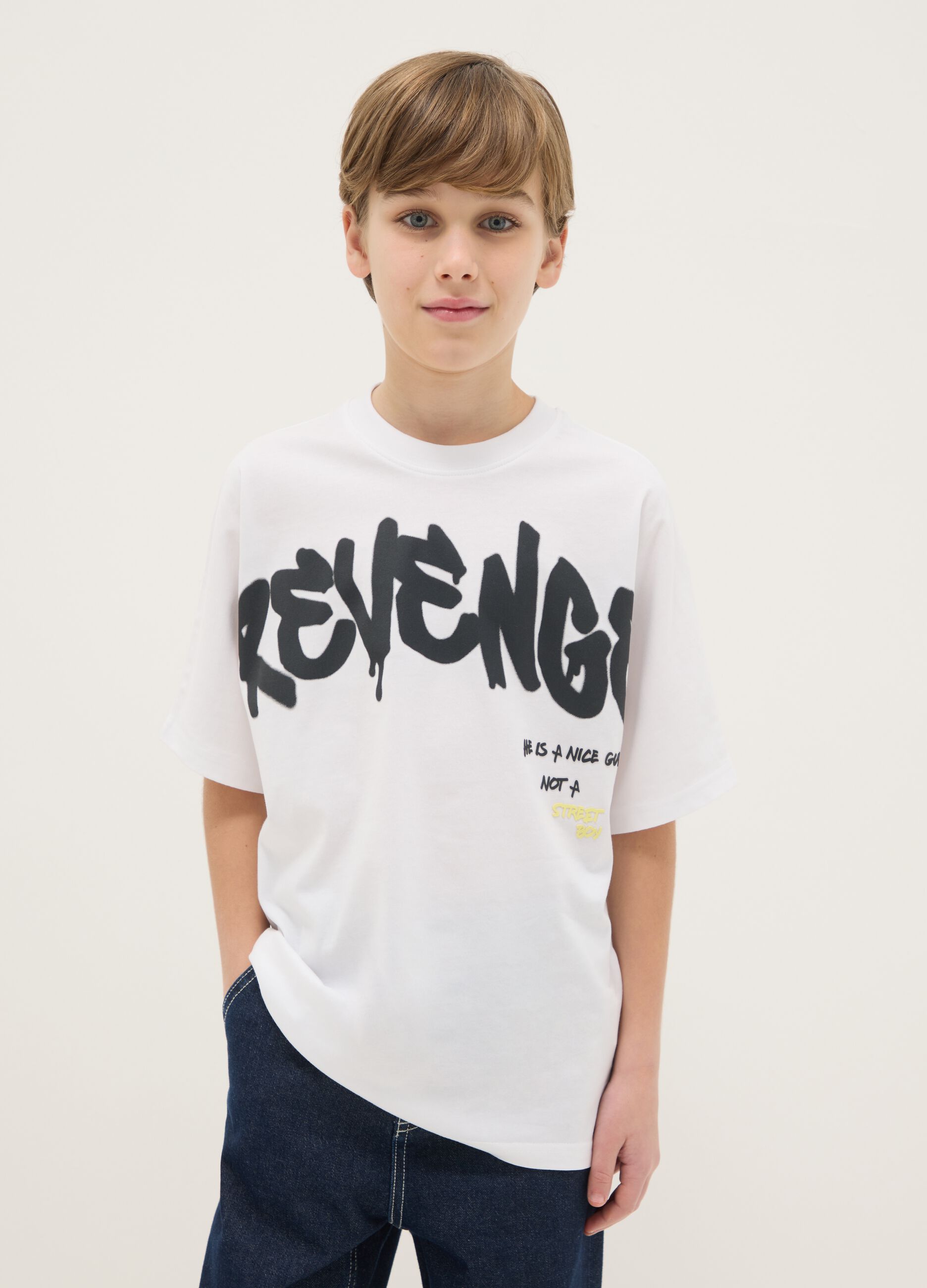 Boy's white pure cotton over fit T-shirt with print