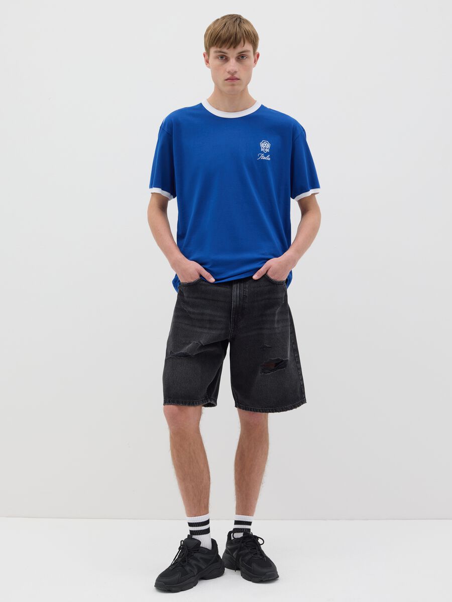 Blue T-shirt with contrasting edging_1