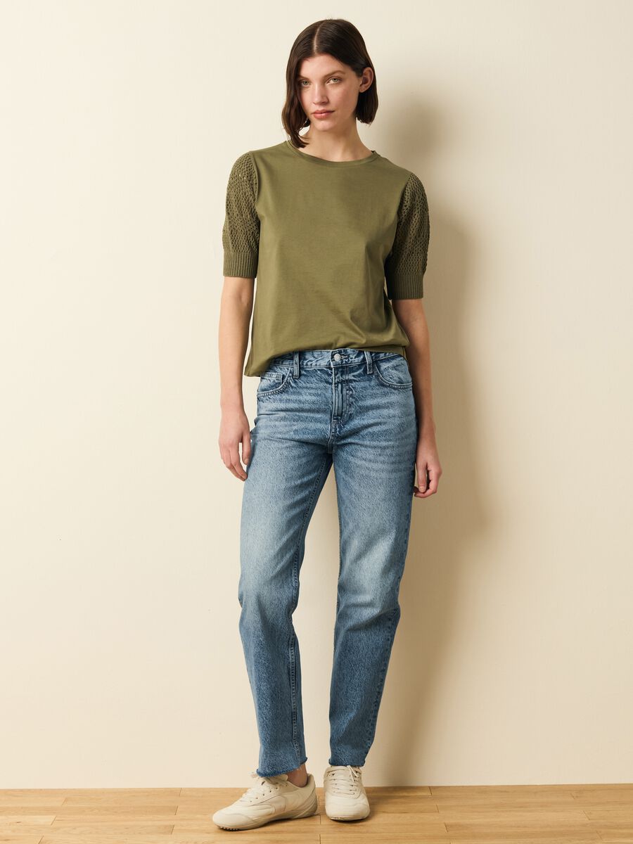 T-shirt with puff sleeves and crochet_1