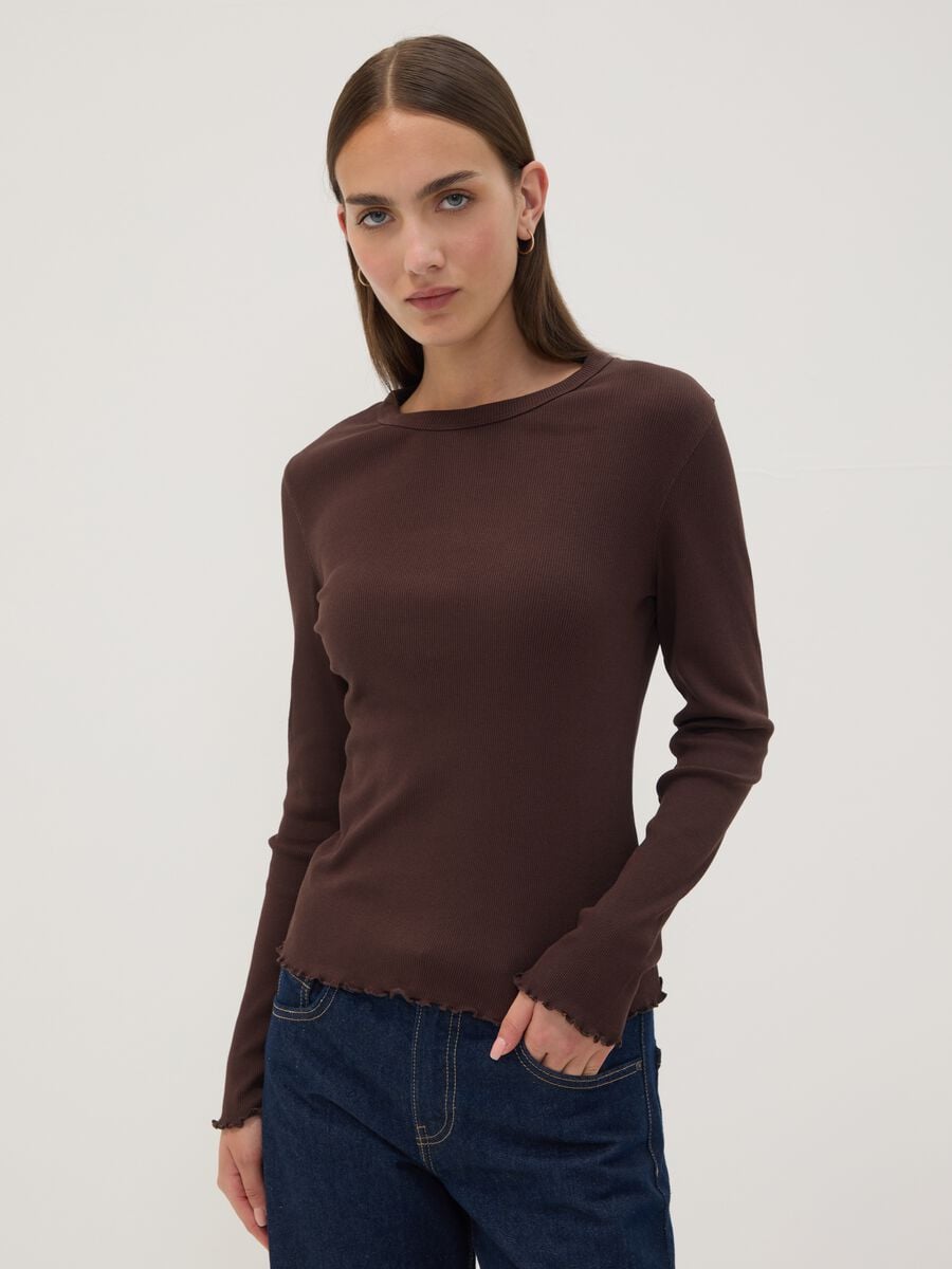 T-shirt marrone in puro cotone a maniche lunghe girocollo regular fit_1