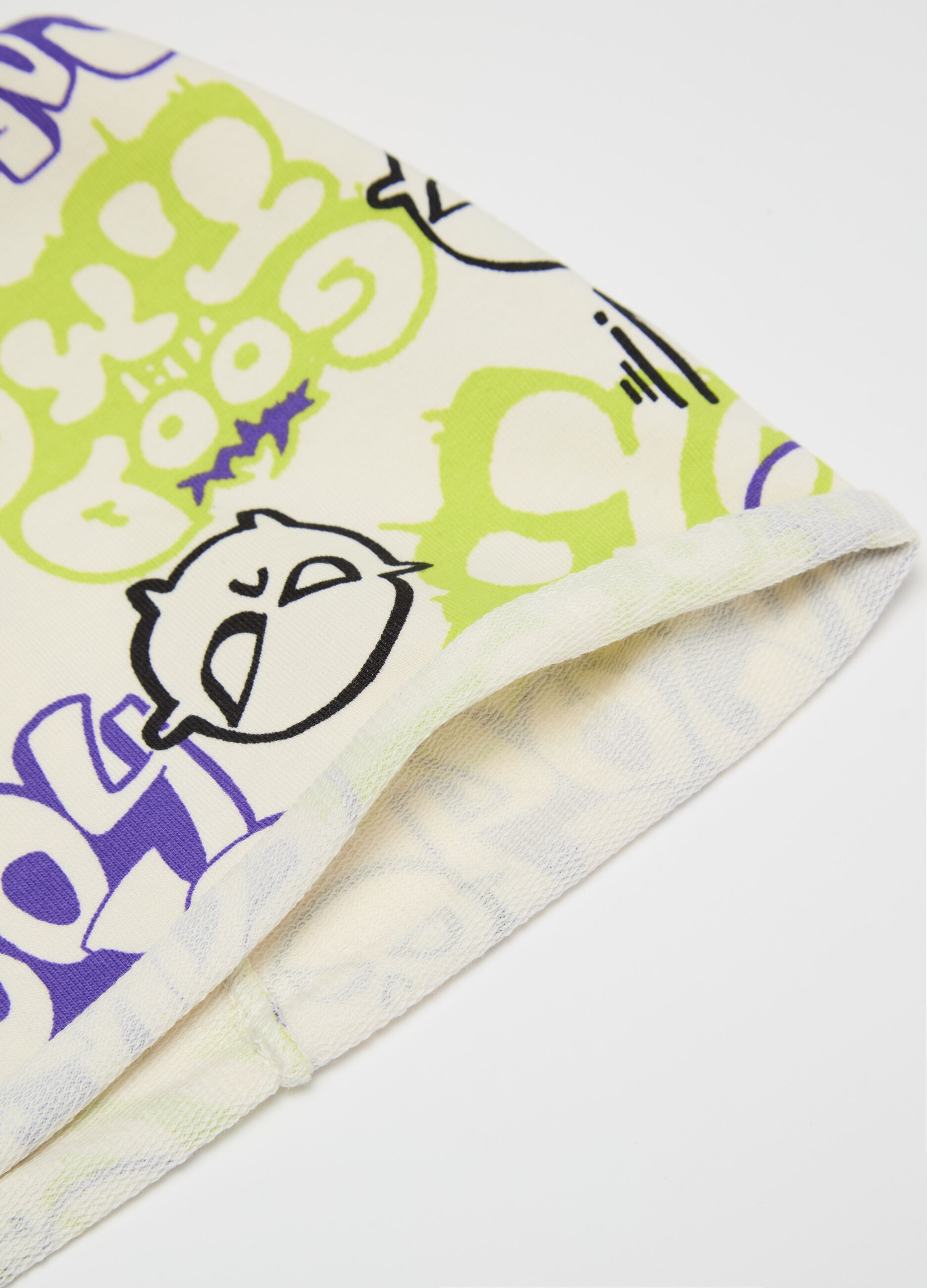 French terry hat with graffiti print