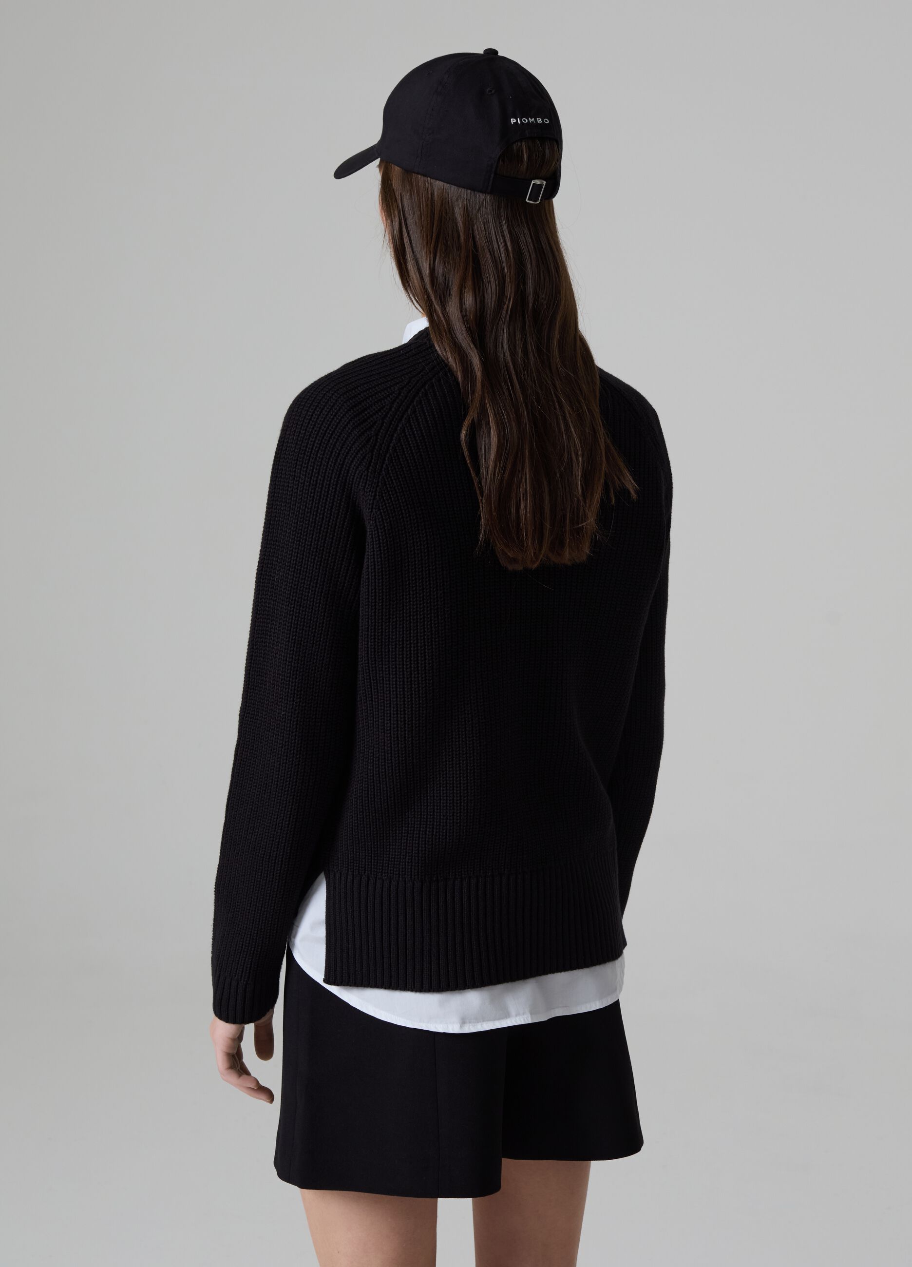 Ribbed pullover with raglan sleeves