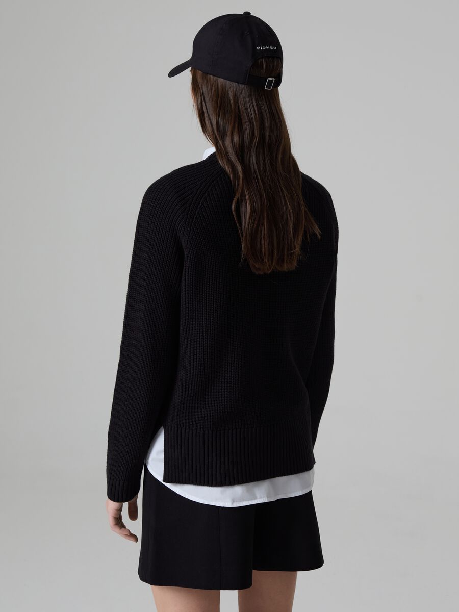 Ribbed pullover with raglan sleeves_2