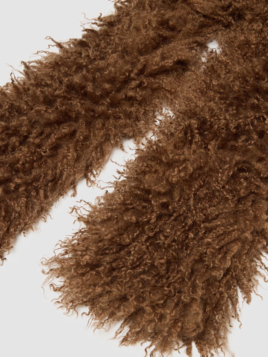 Brown teddy-effect scarf_2