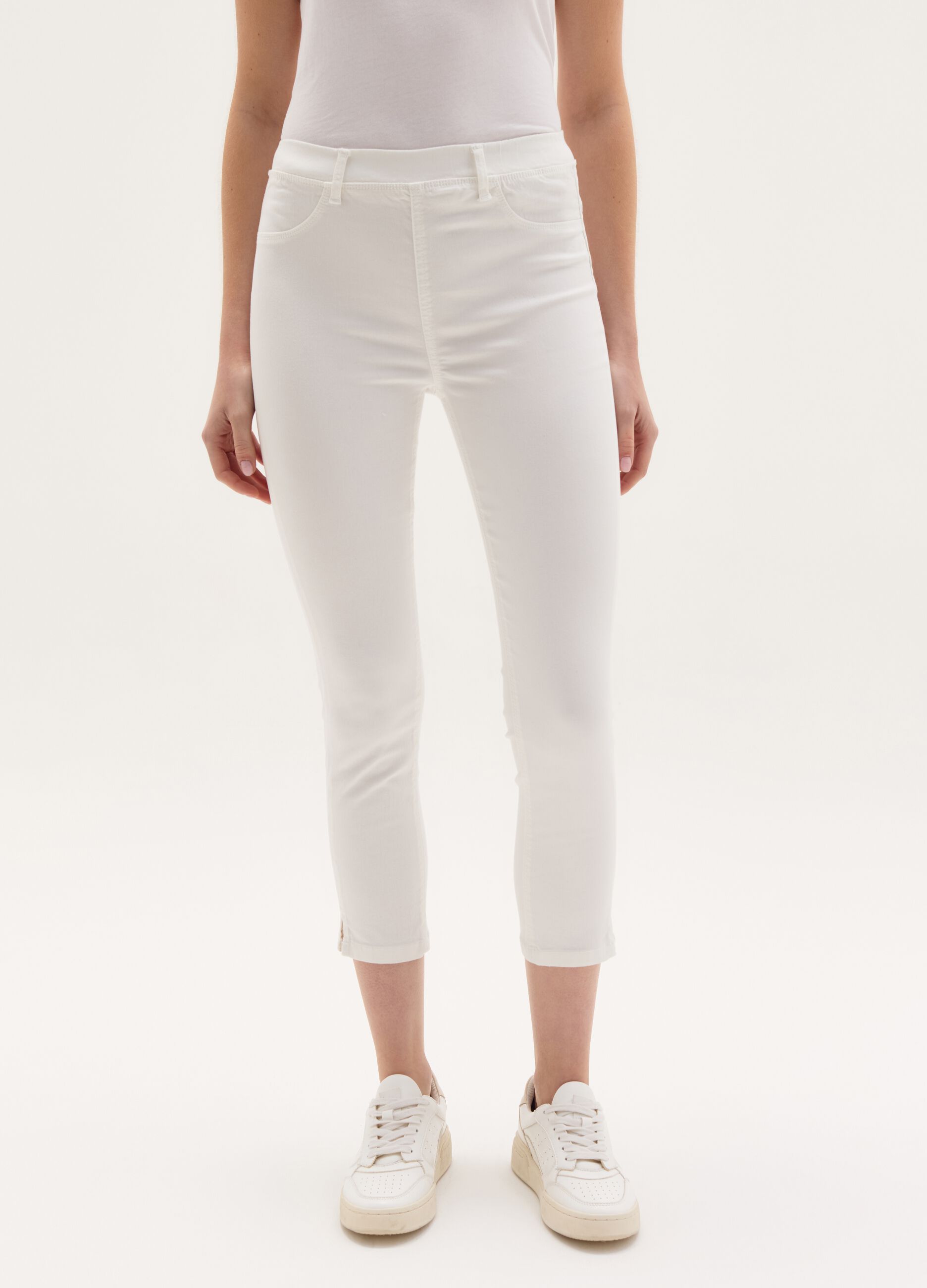 Skinny-fit crop jeggings with splits