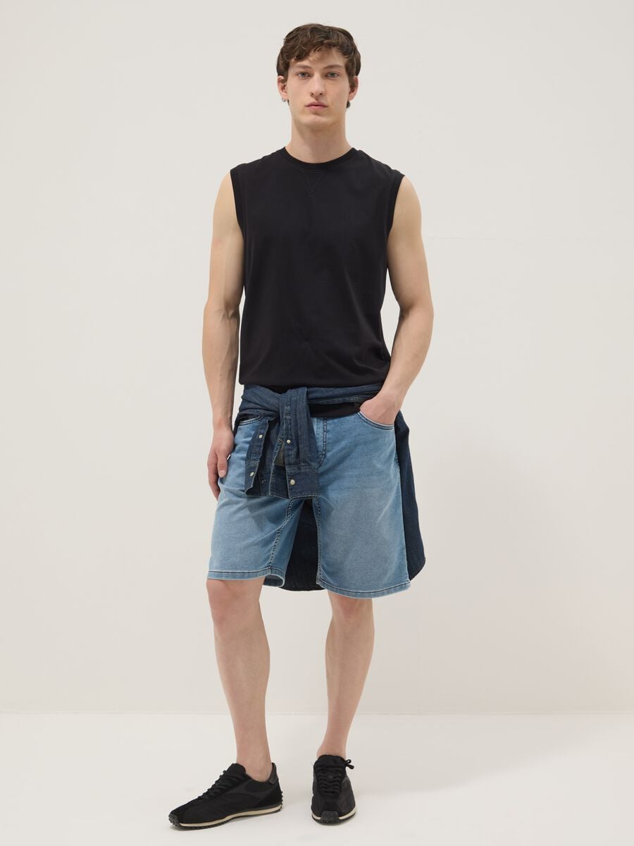 Shorts denim blu in misto cotone elasticizzato regular fit_0