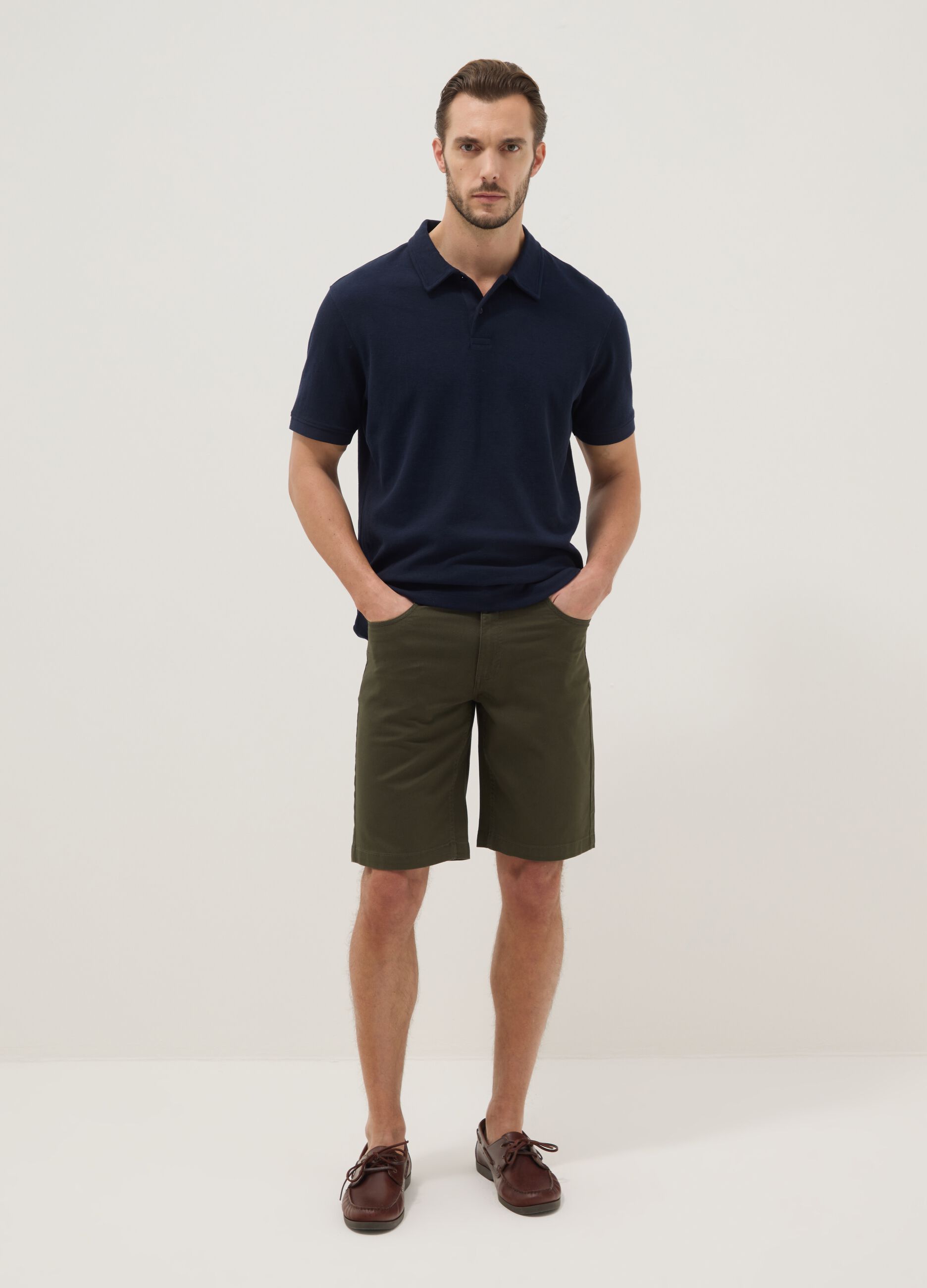 Bermuda verdi in cotone elasticizzato regular fit