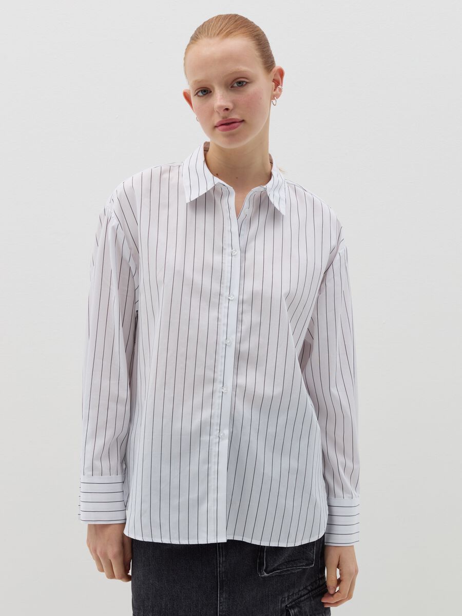 Oversize shirt in poplin with thin stripes_0