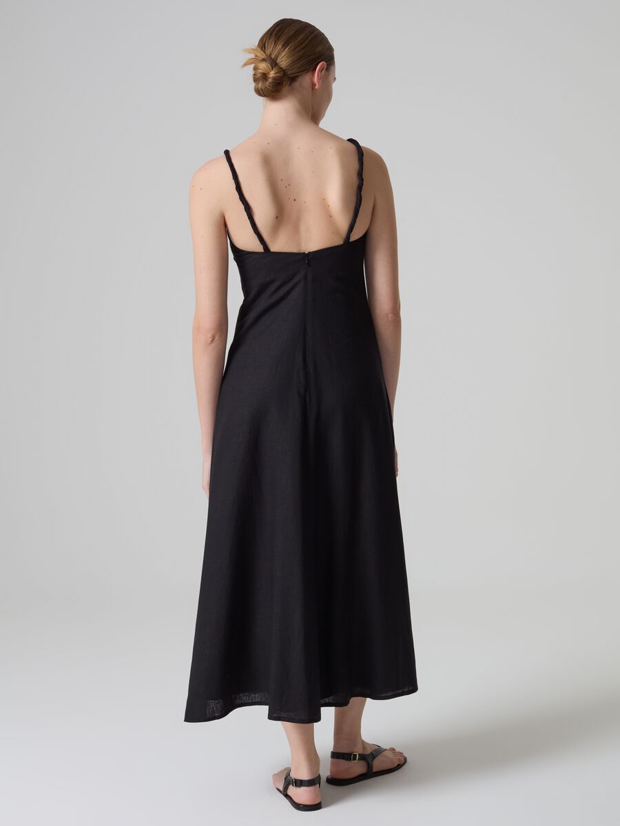 Contemporary long sleeveless dress_2