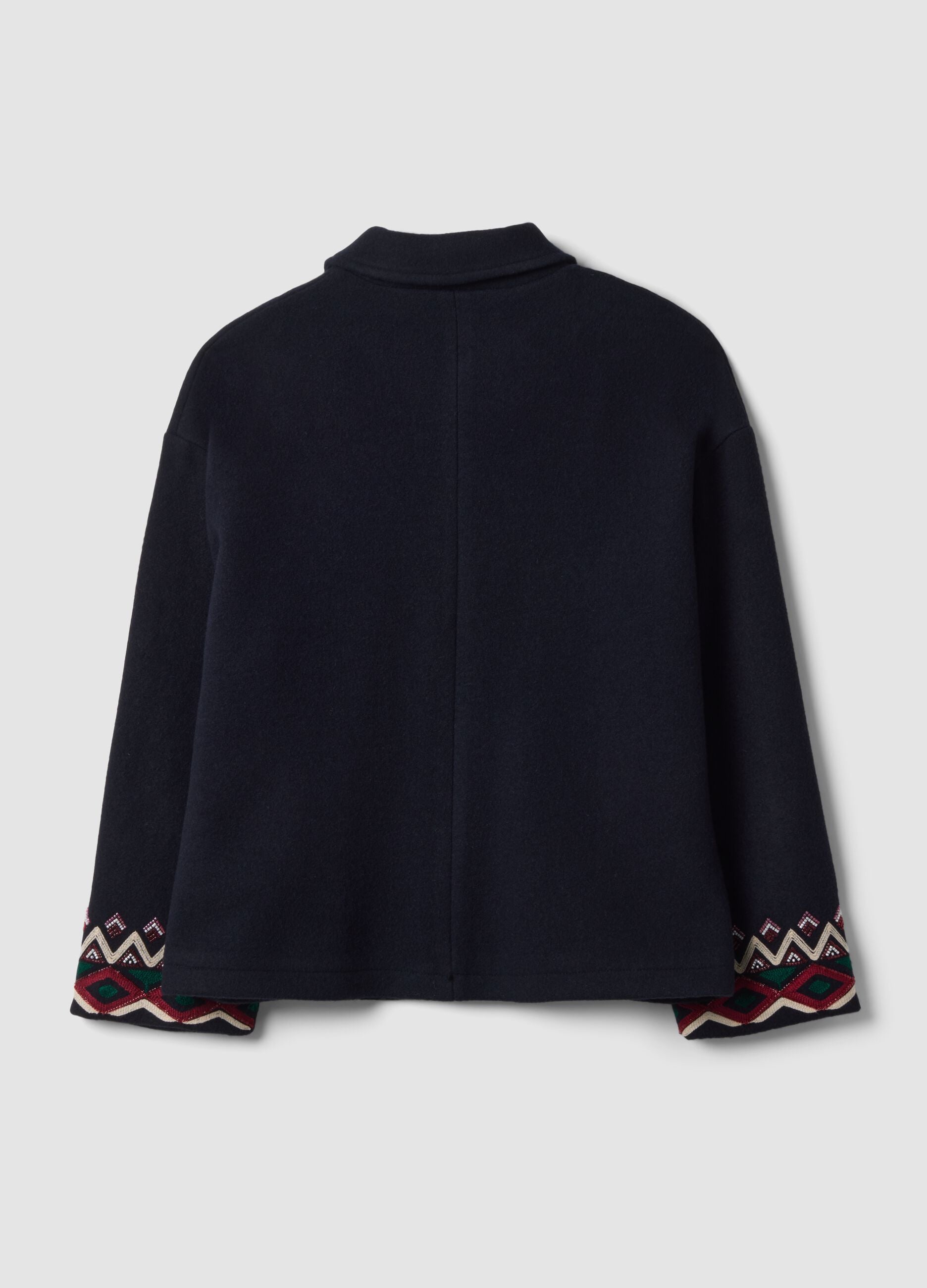 Cappotto blu in misto lana con ricami geometrici