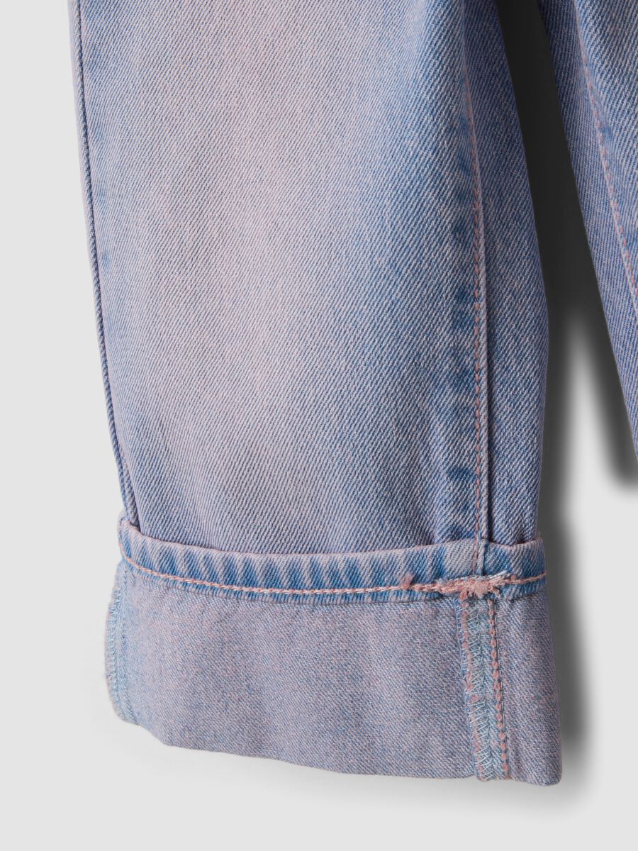Blue denim straight-fit jeans in pure cotton with turn-up cuffs for baby girl_3