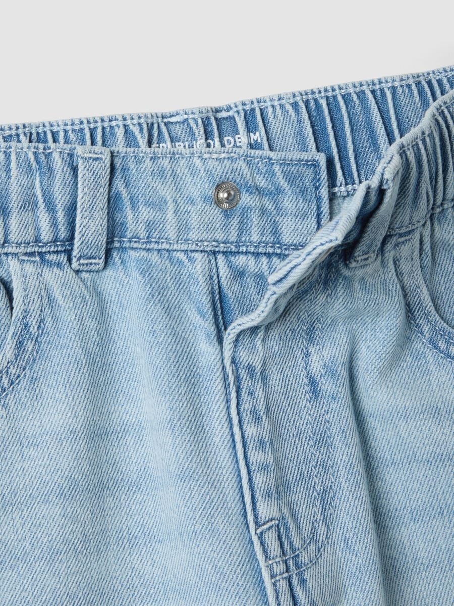 Light blue cotton-blend denim shorts for boys, regular fit_3