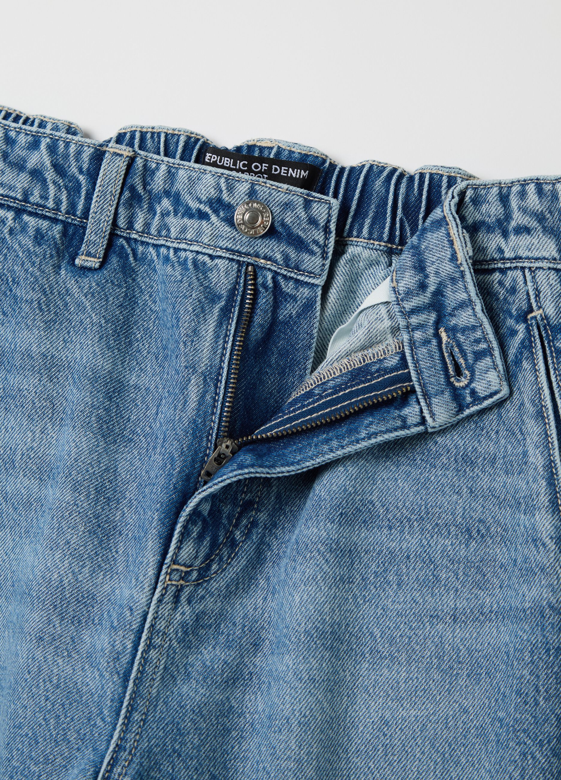 Jeans carrot fit blu in cotone