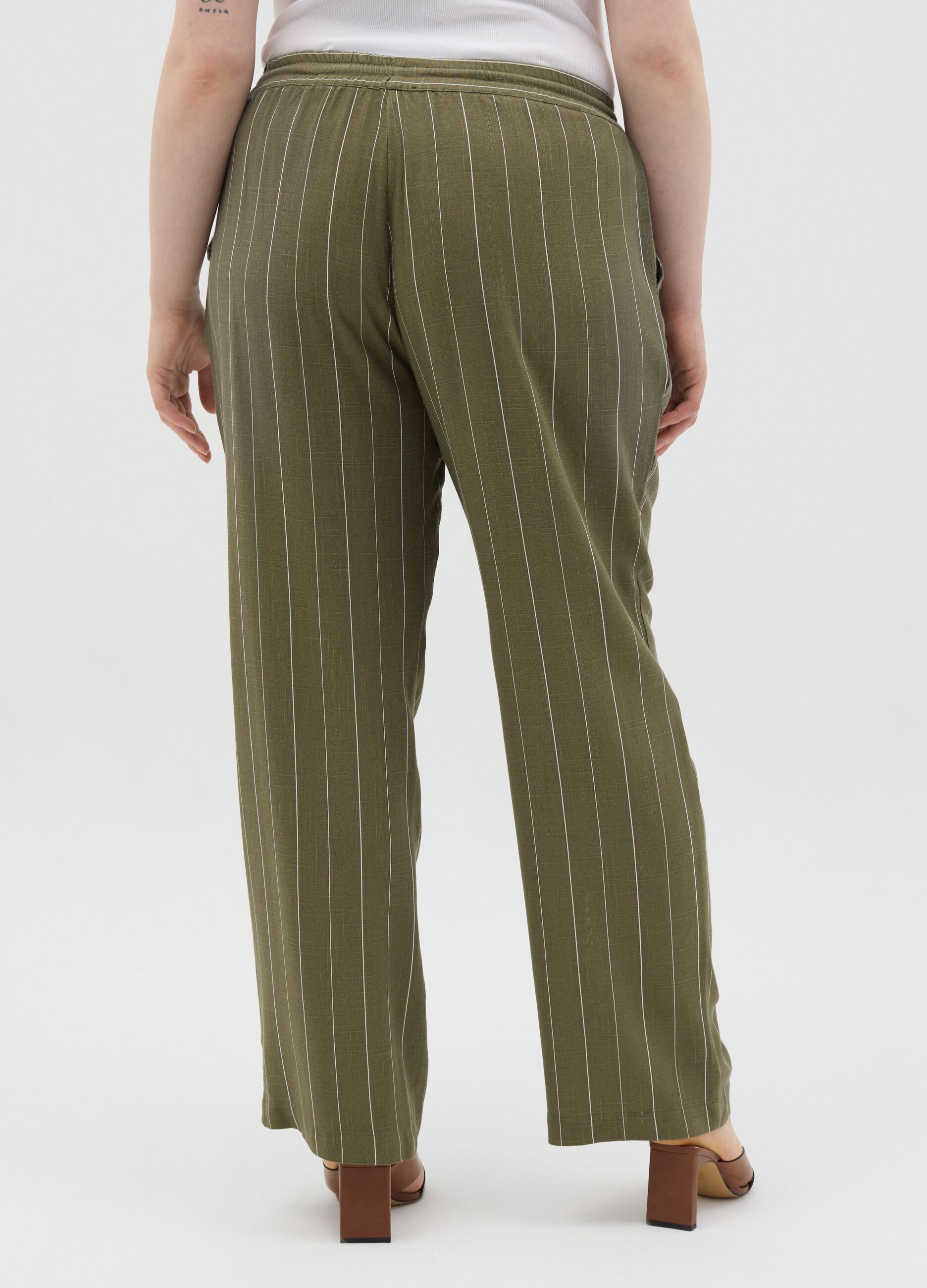 Curvy green wide-leg culotte pinstriped trousers