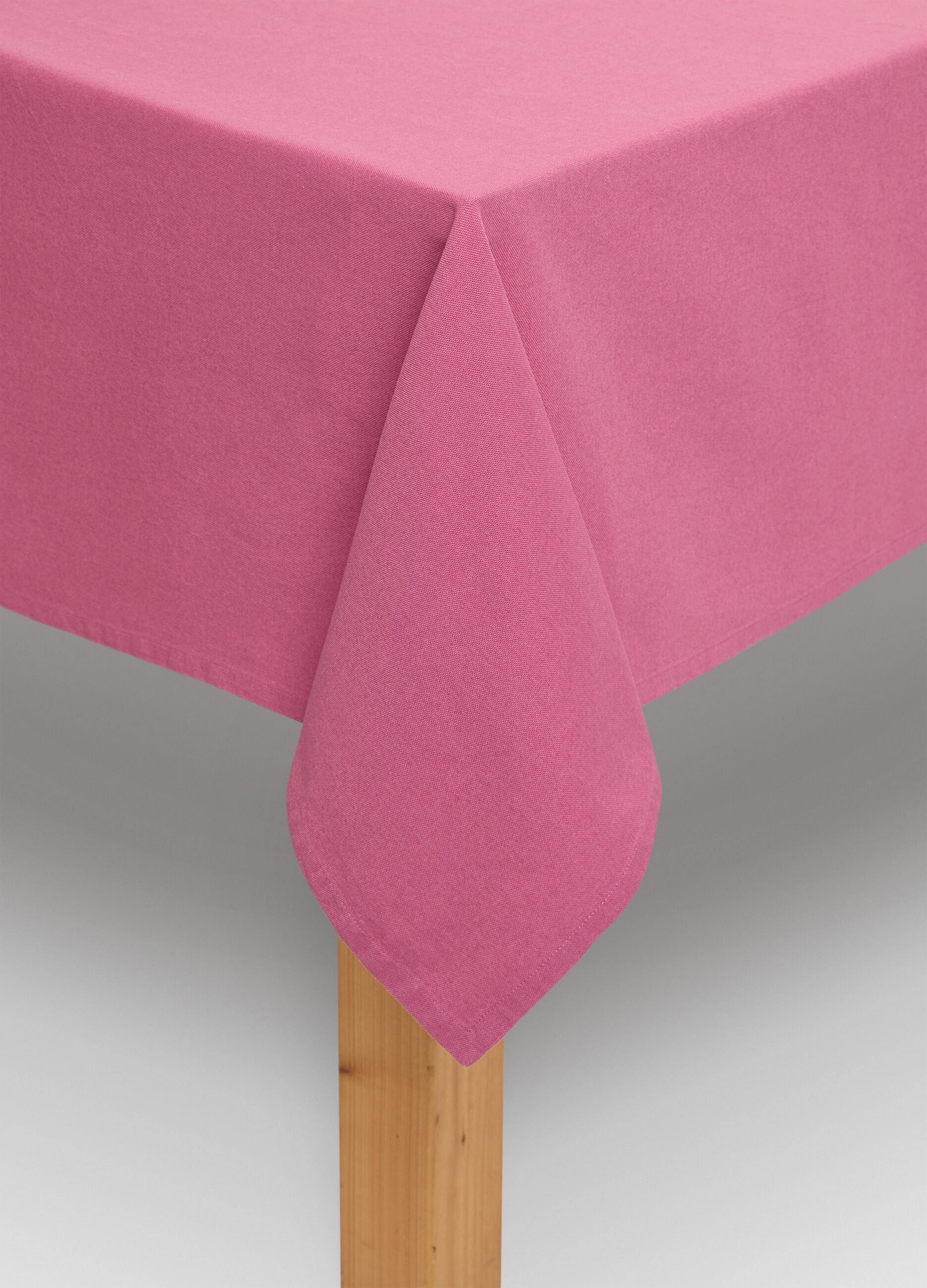 6-seater solid colour tablecloth in 100% cotton