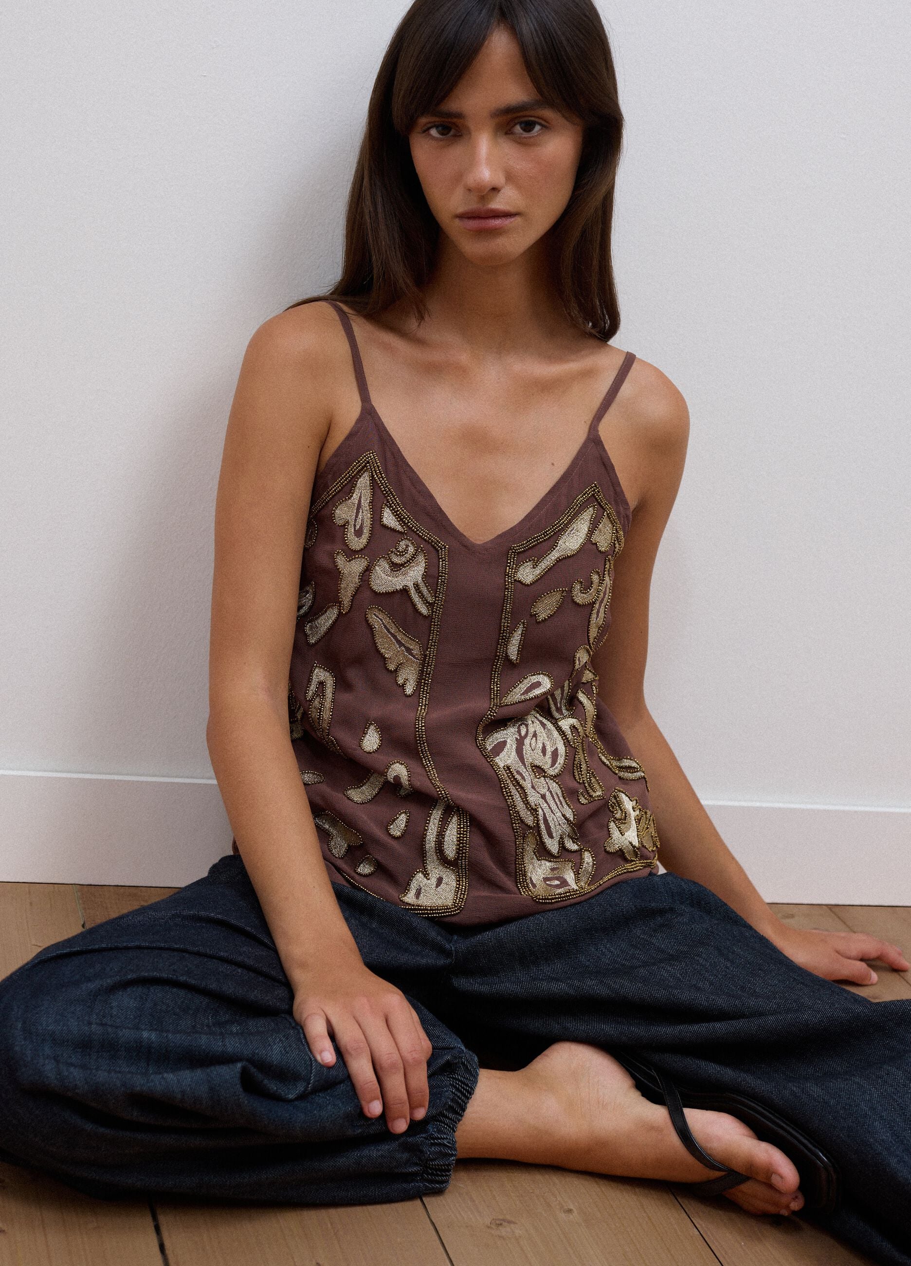 Brown fitted pure viscose top with thin straps and embroidered pattern