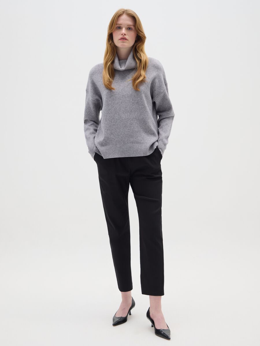 Pantaloni neri regular fit_0