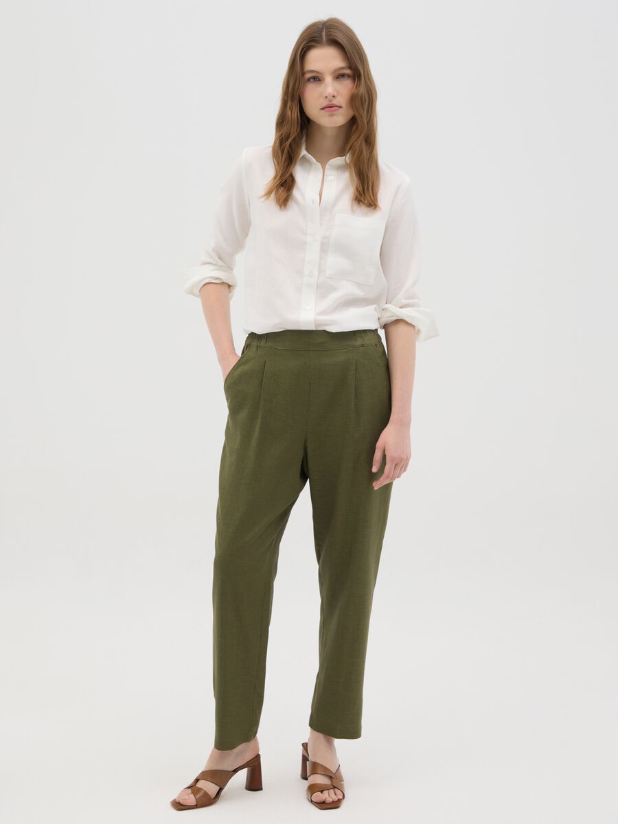 Women's green regular fit trousers in viscose and linen blend_0