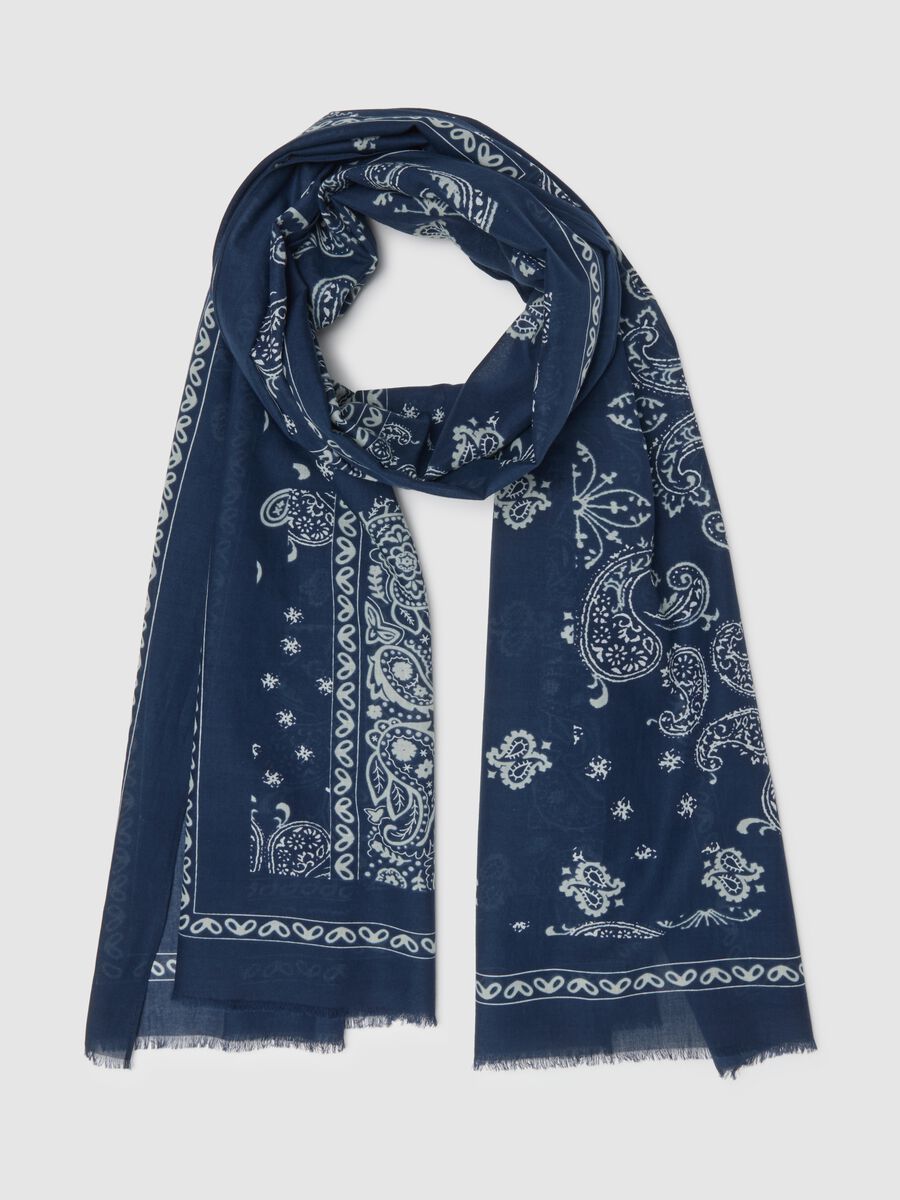 Sciarpa in puro cotone blu con motivo paisley_0