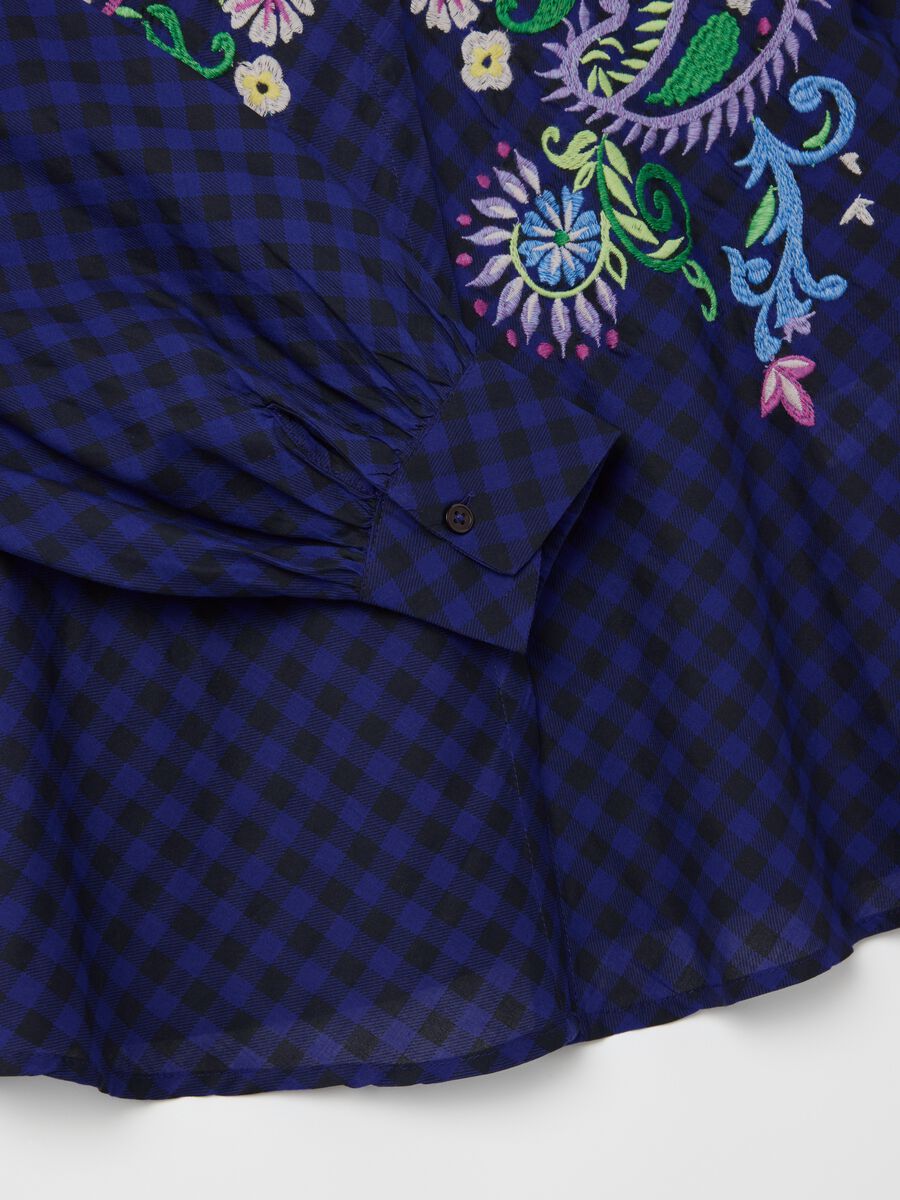Check shirt with paisley embroidery_5