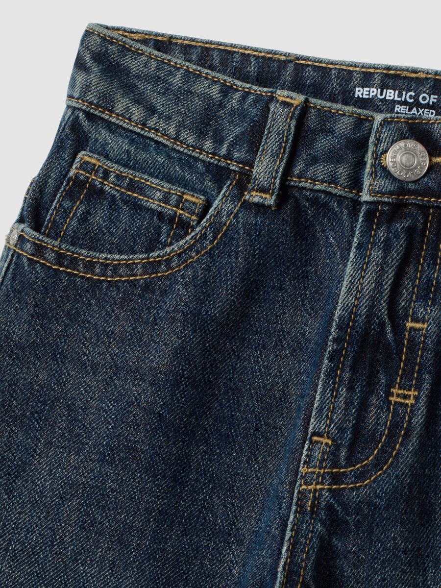 Blue relaxed-fit pure cotton jeans for boys_2