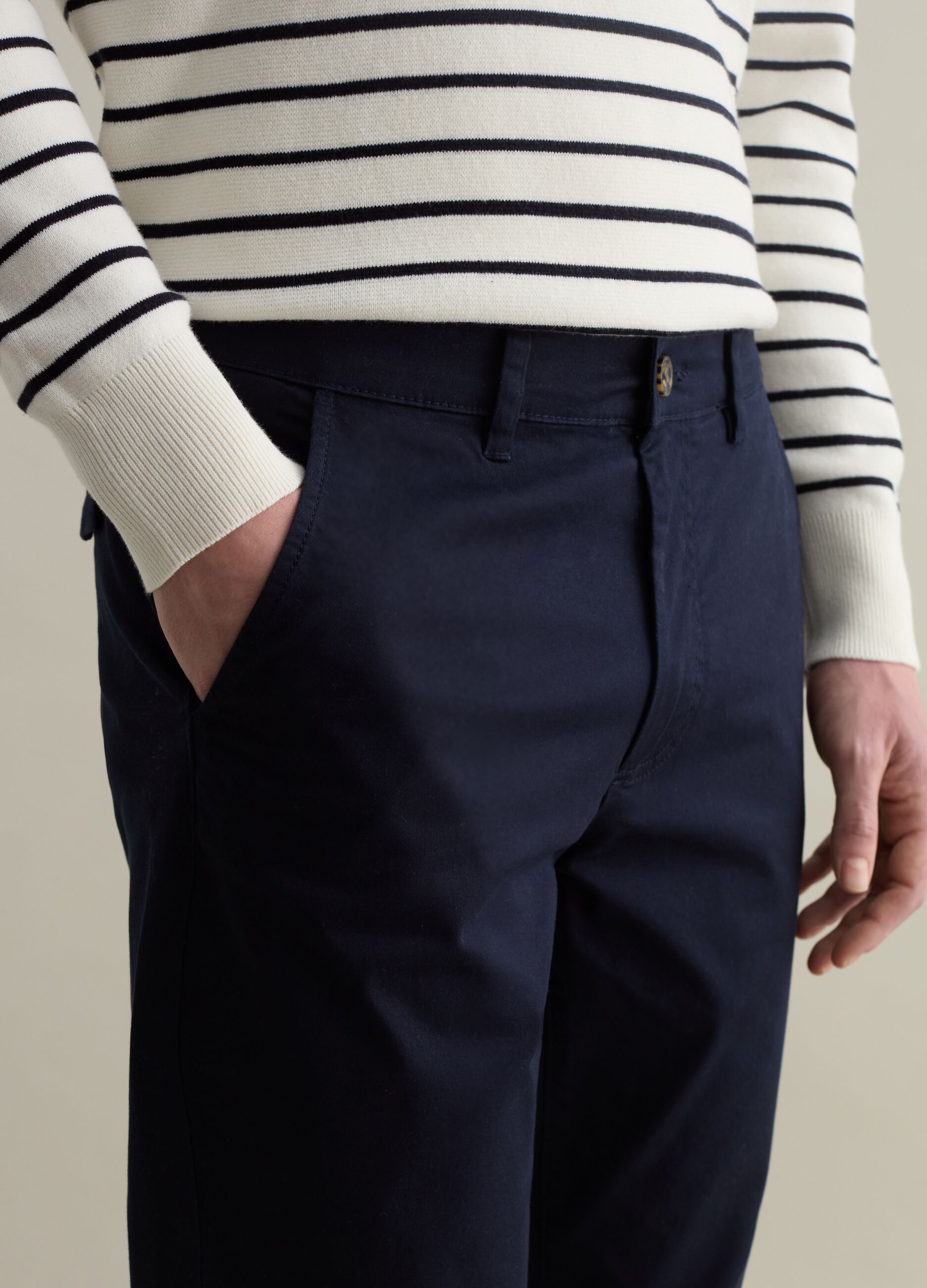 Slim-fit chinos in stretch twill