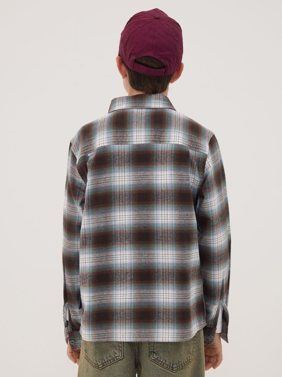 Camicia marrone a quadri in puro cotone_2