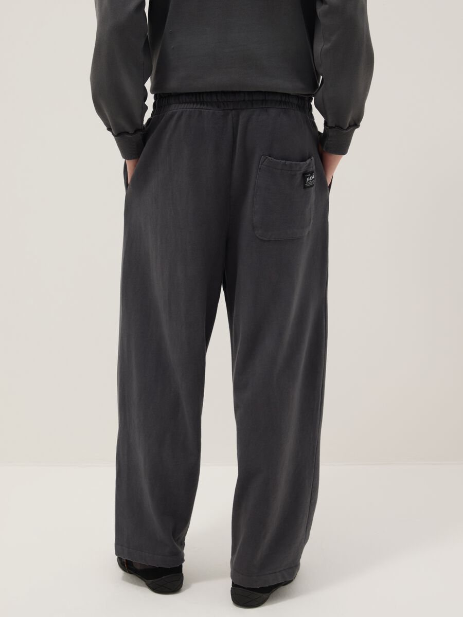 Black Oversized Fit Cotton Blend Trousers_2