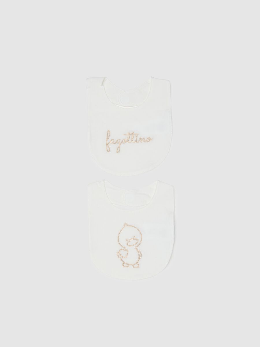 Baby bib twin set in pure white cotton with embroidery_0