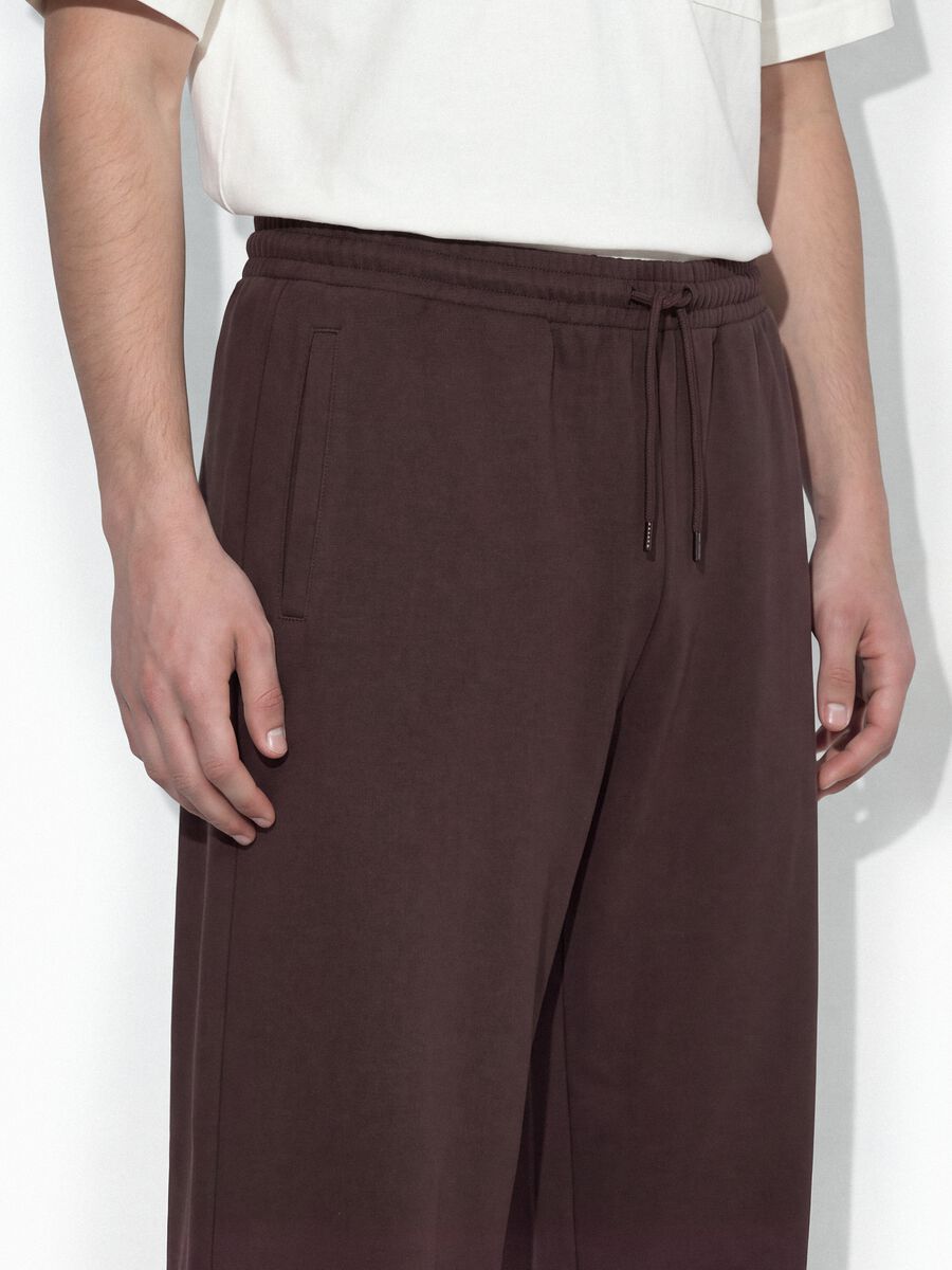 Jogger marroni in puro cotone con vita elastica over fit_3