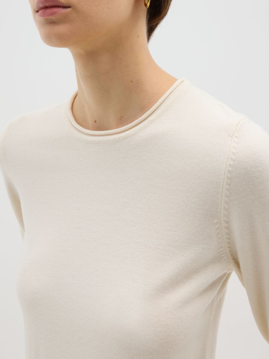 Regular fit white crew neck jumper_3