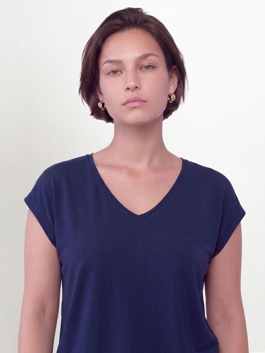 Blue pure viscose V-neck T-shirt, regular fit_0