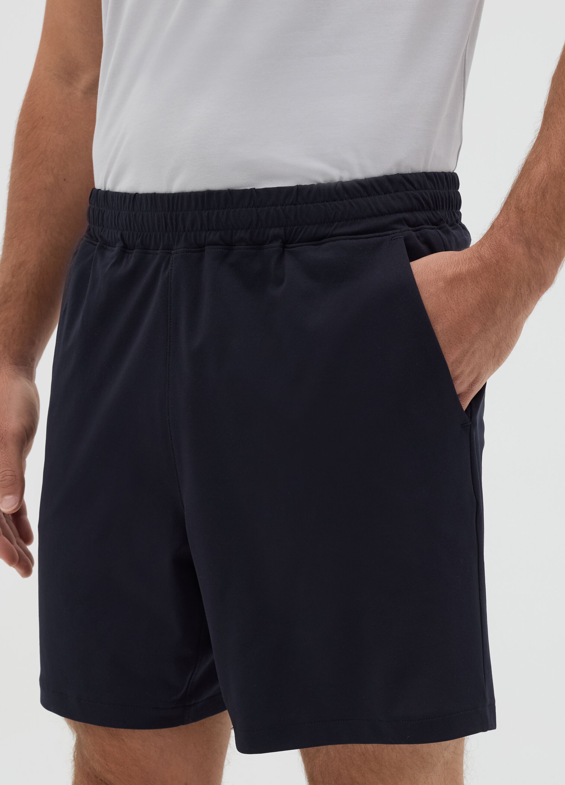 Blue Bermuda joggers in stretch fabric