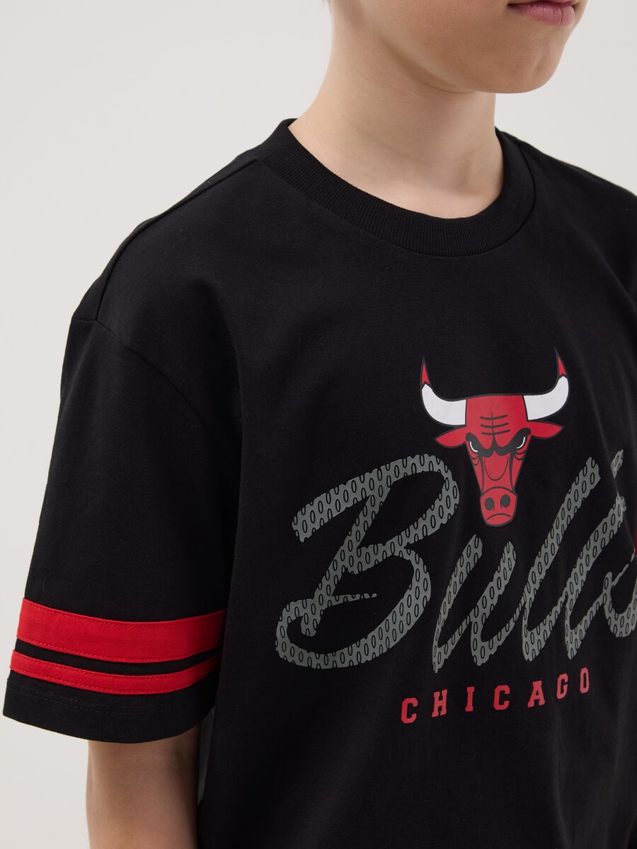Boys' relaxed fit black pure cotton T-shirt - Chicago Bulls_1
