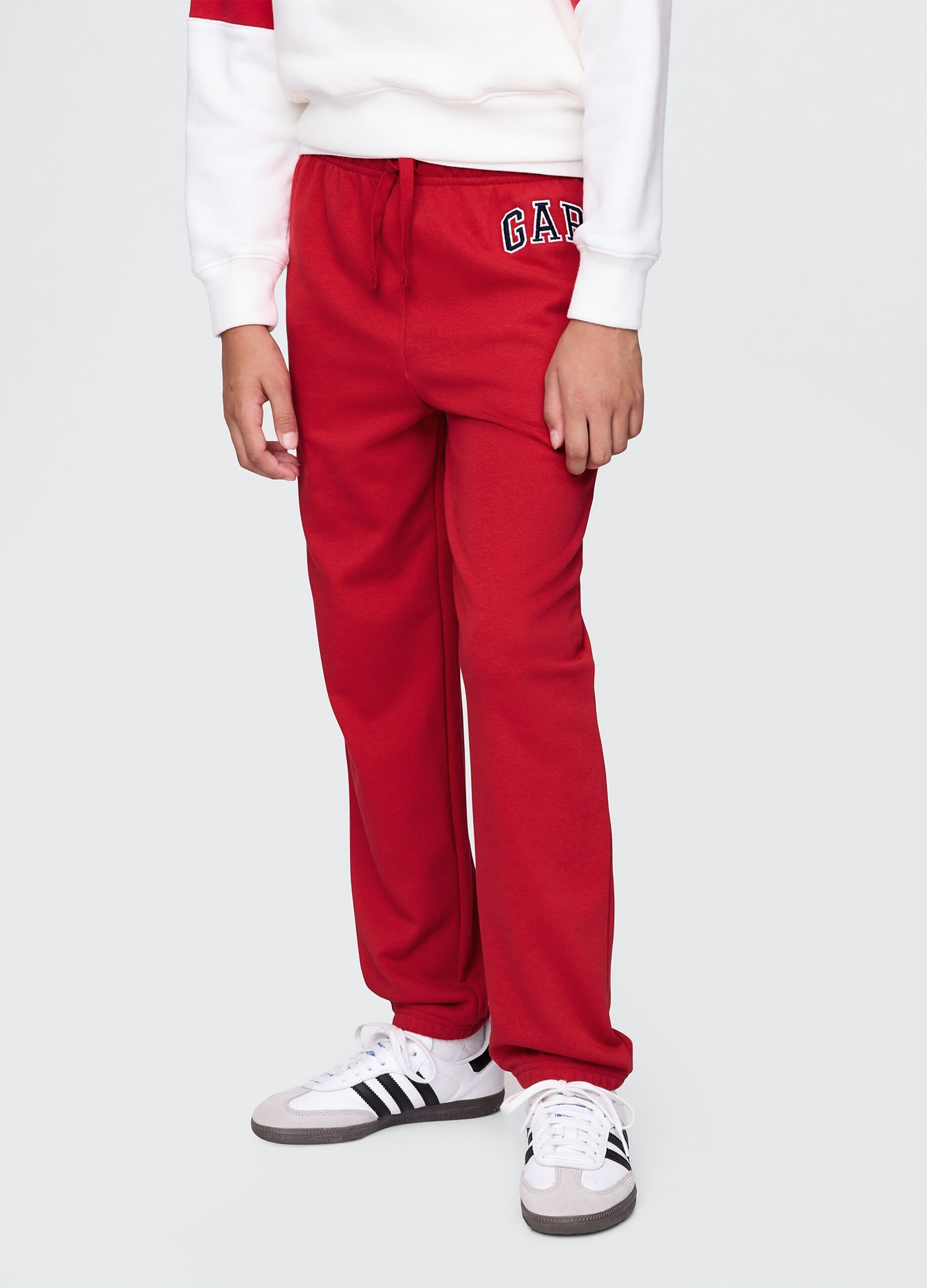 Set sportivo bianco e rosso GAP