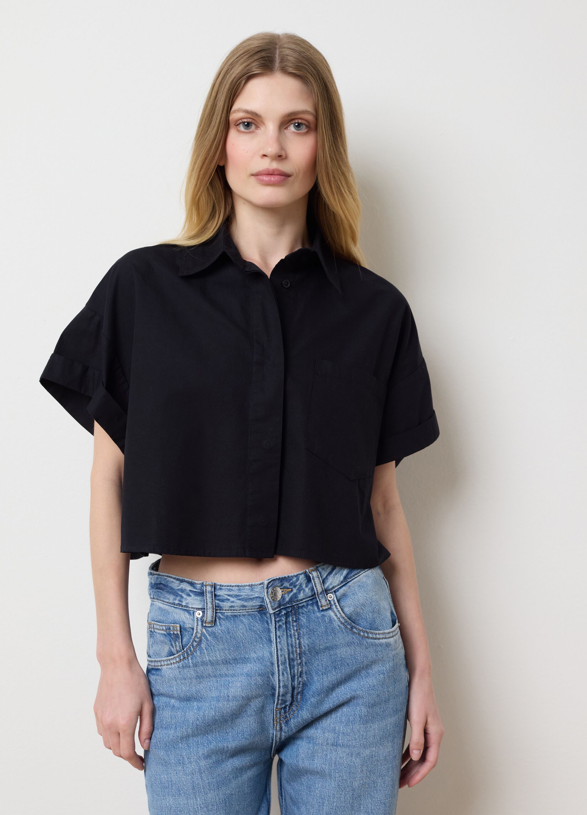 Camicia nera a maniche corte in cotone