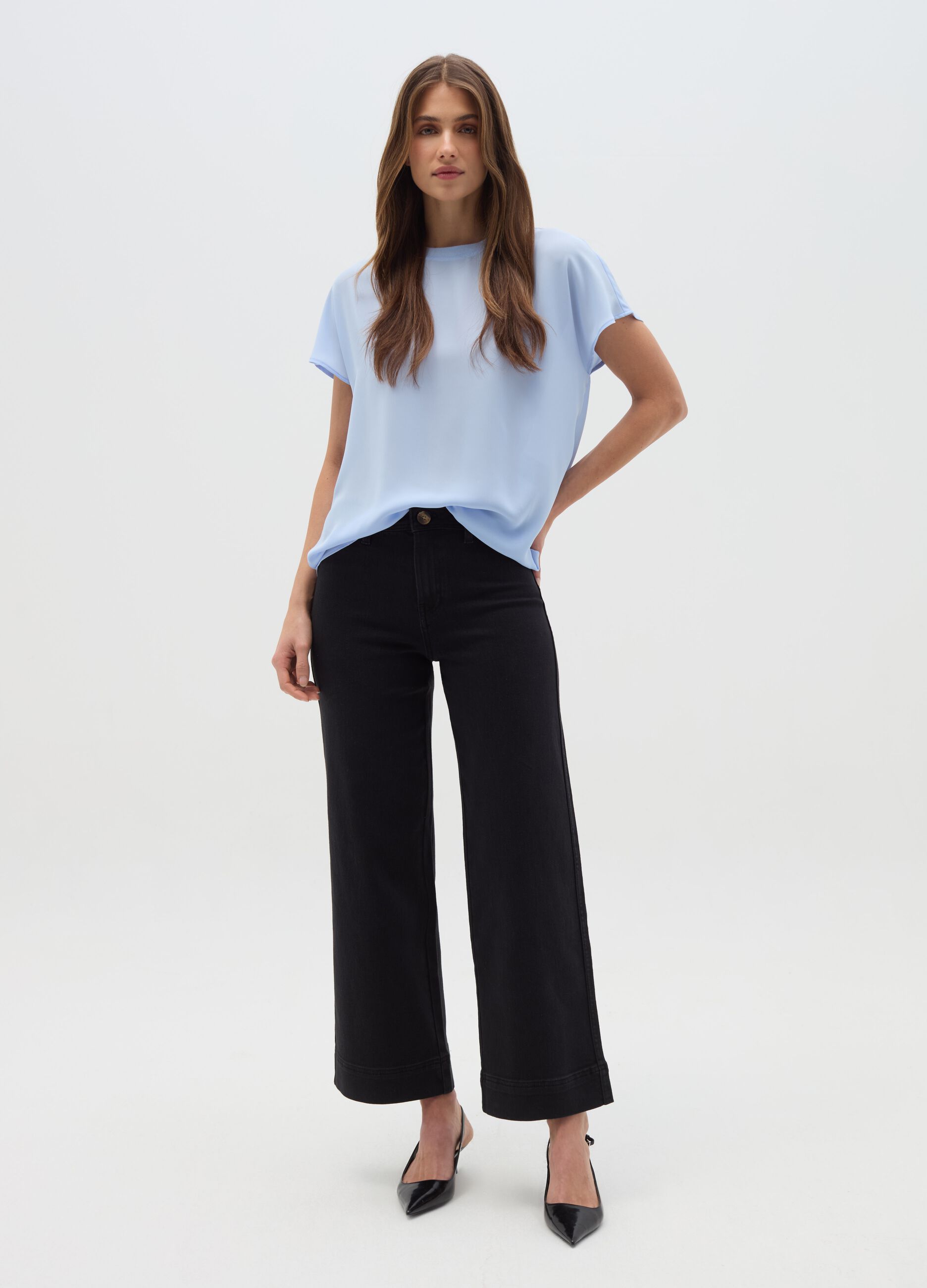 Solid colour blouse in crêpe