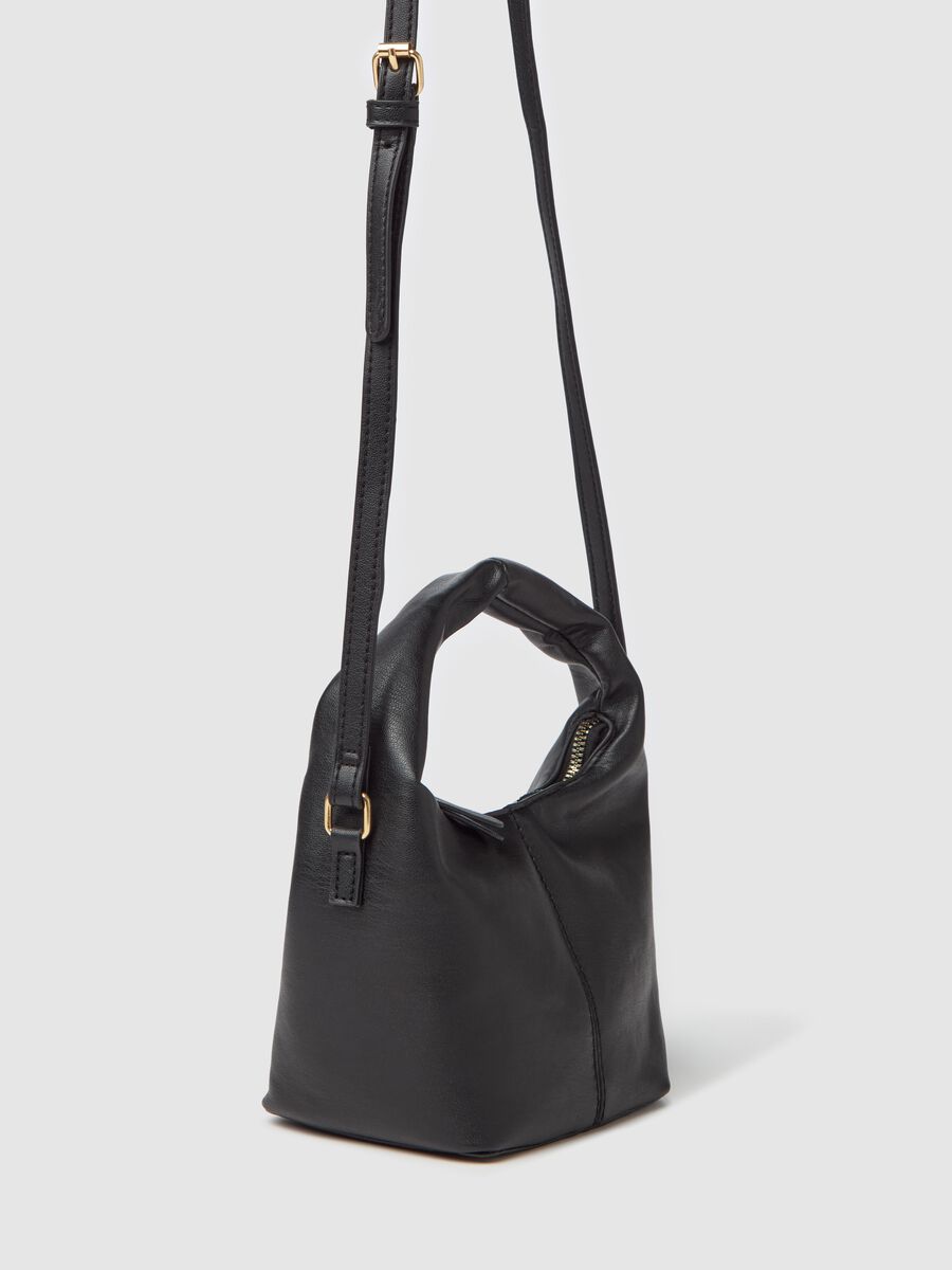 Small hobo bag with shoulder strap_2