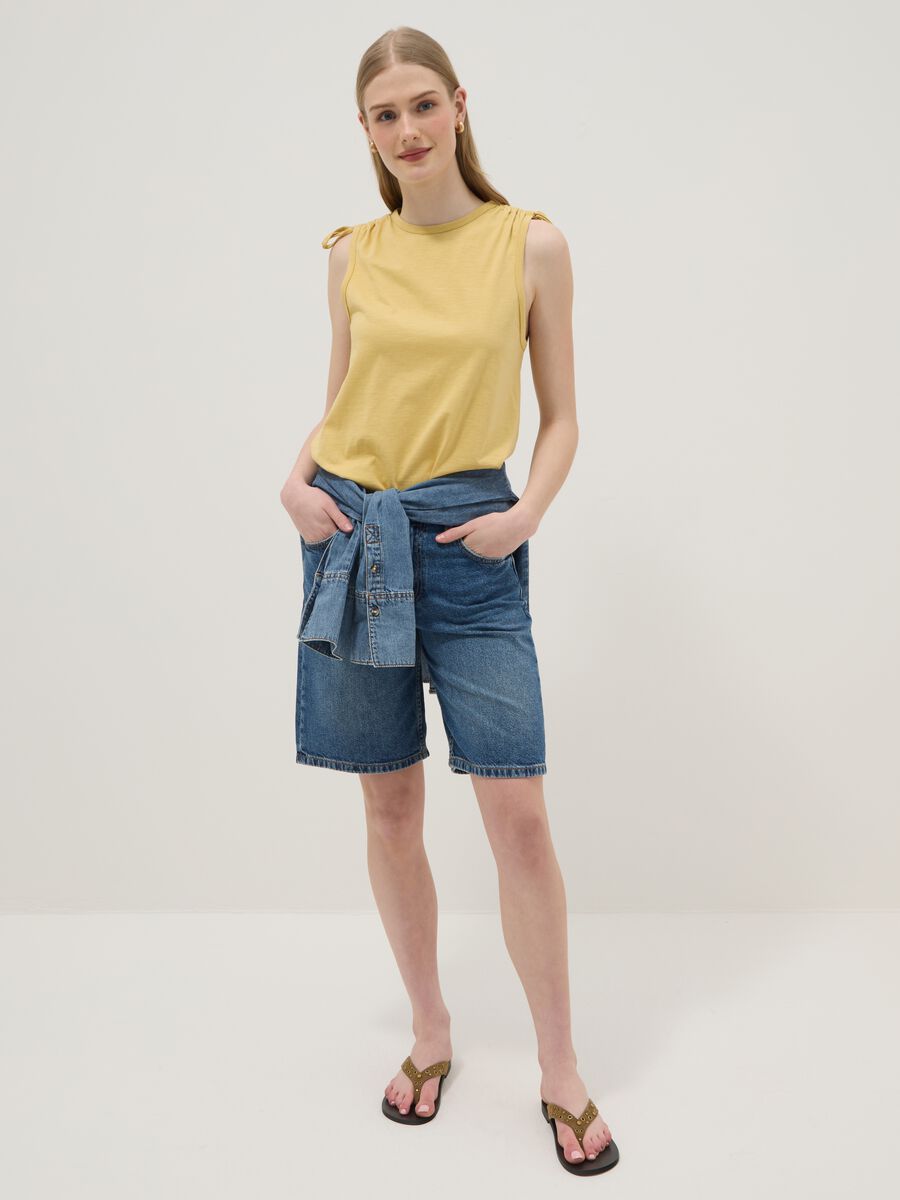 Tank top giallo in puro cotone con laccetti sulle spalle_1