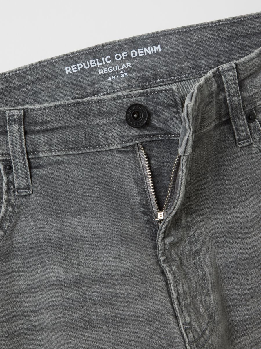 Grey denim regular fit jeans_5