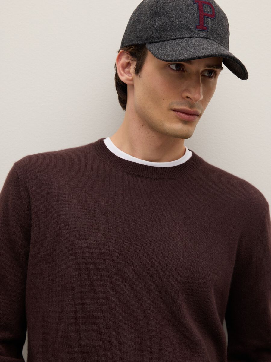 Pullover girocollo marrone in puro cashmere regular fit_3